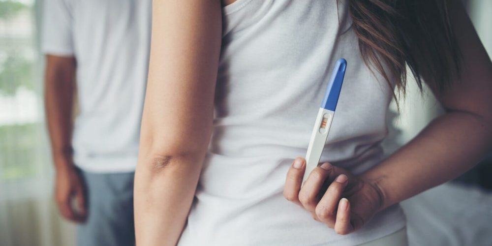 happy-couple-smiling-after-find-out-positive-pregnancy-test-bedroom_1150-5114 happy-couple-smiling-after-find-out-positive-pregnancy-test-bedroom_1150-5114